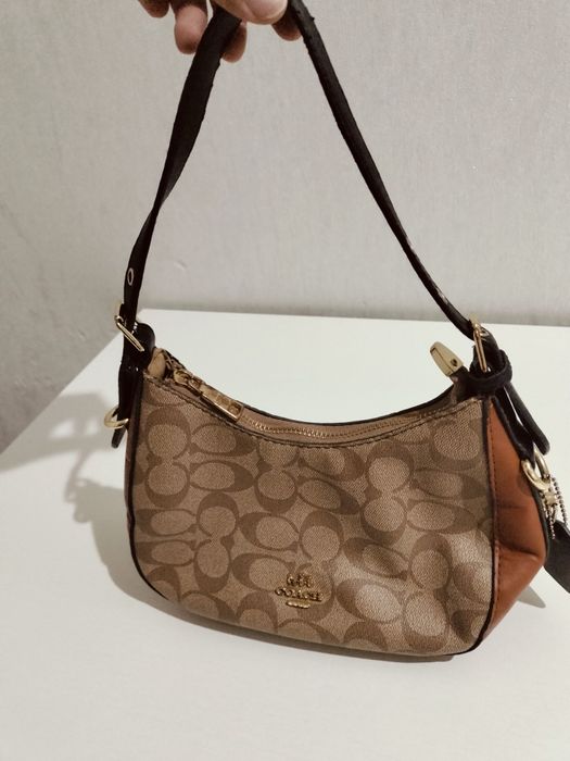 Сумки трёх разных цветов