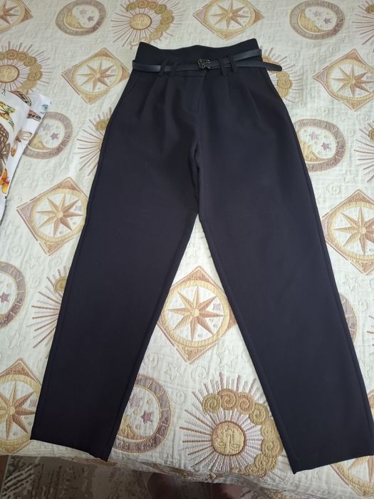 Продам брюки школьные для девочки