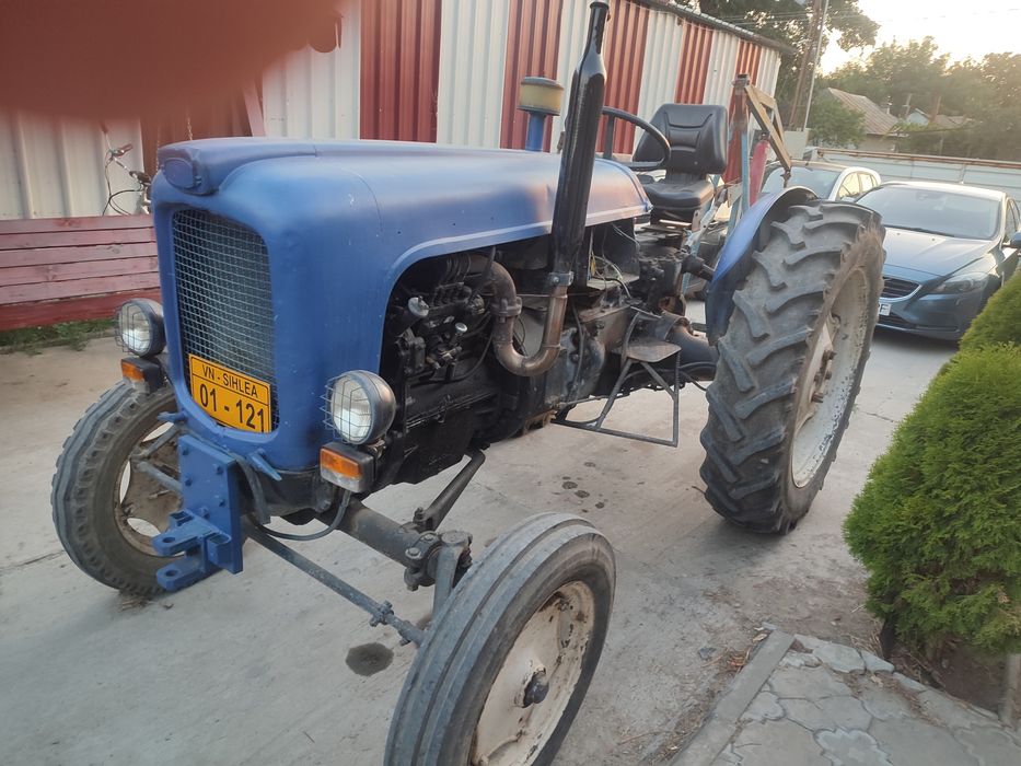 Vind tractor landini 60 cp motor Perkins