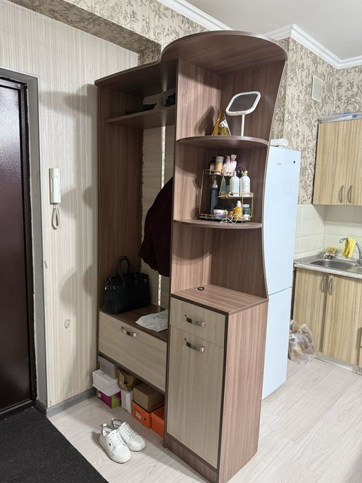 продается прихожая