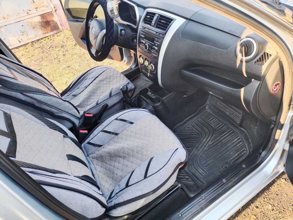 Продам машину datsun