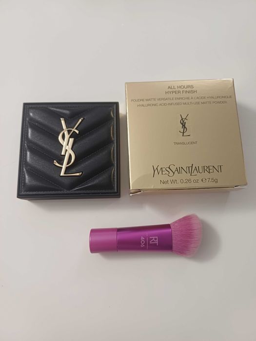 Оригинална пудра Yves Saint Laurent и мини четка на real techniques
