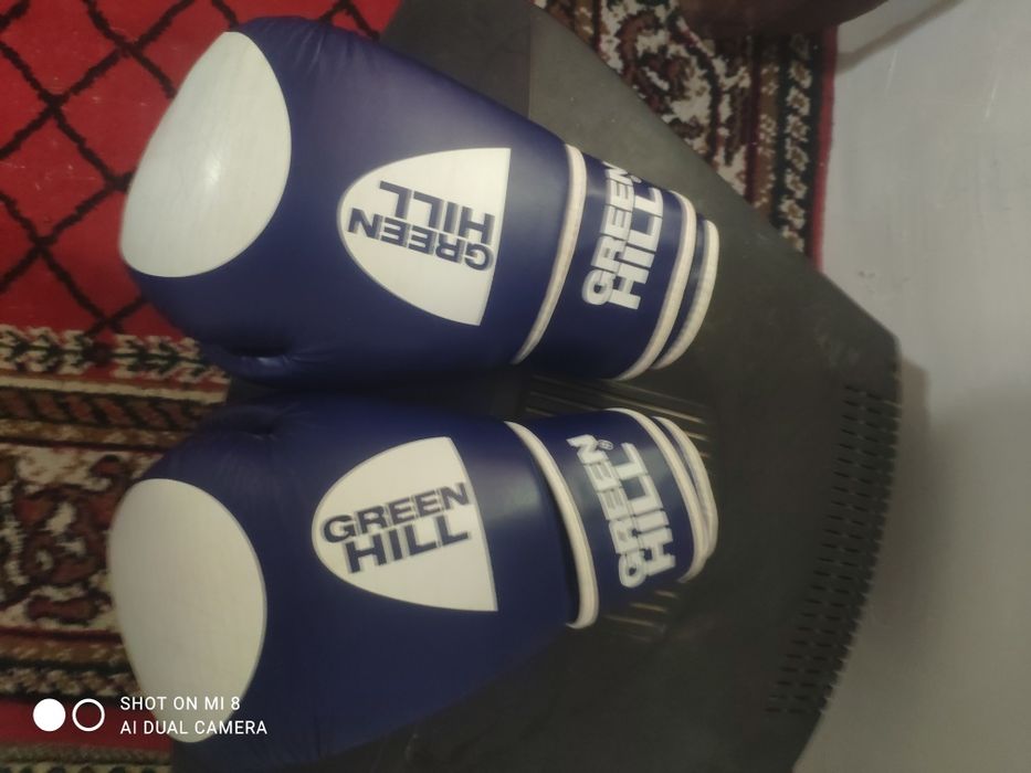 Боксерские перчатки профессиональный