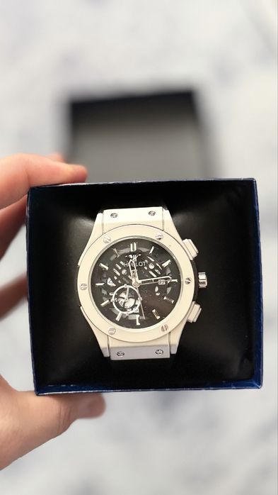 Листайте все часы по оптовой цене