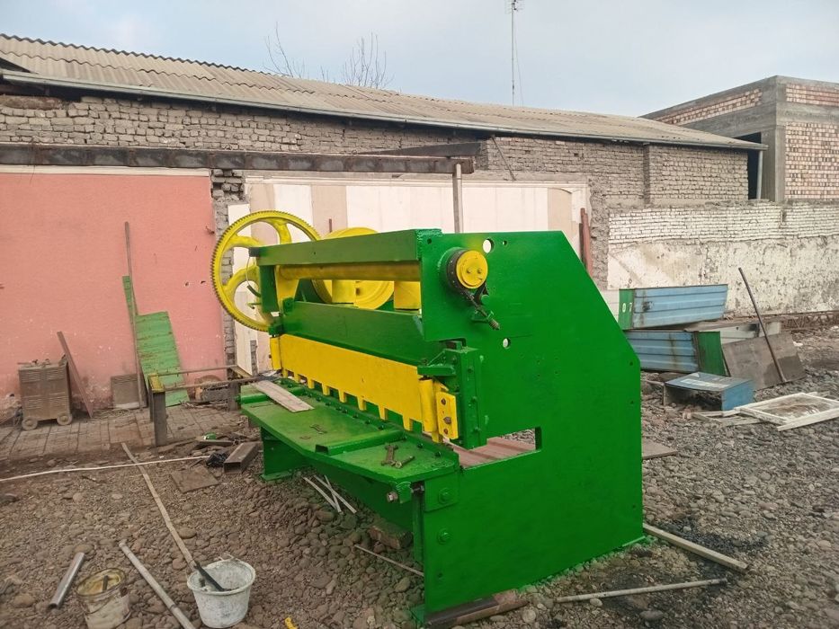 Glatina qaychi sotiladi halati alo tig'i yangi