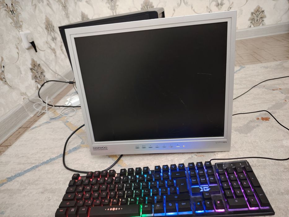 Рабочий компьютер | На запчасти