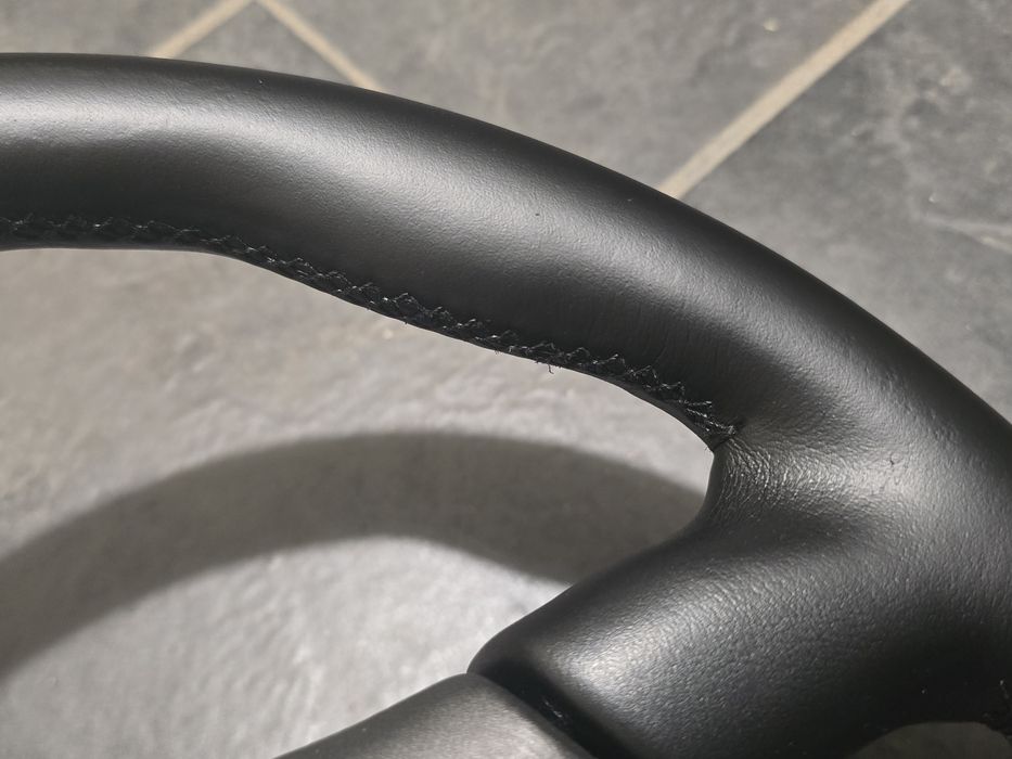 Волан БМВ Е30, Е34, Е32 и др Nardi Blackline 365mm ОЕМ