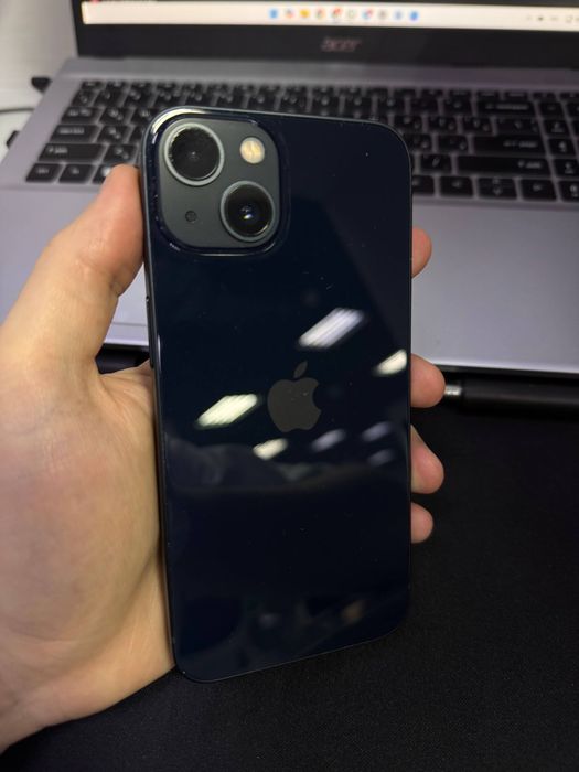 Продам Айфон 13 Б/У