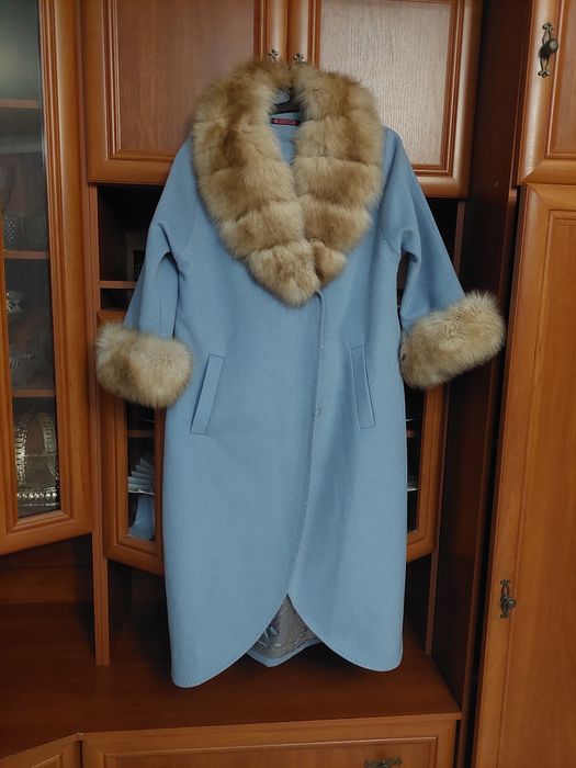 Пальто сатылады женский