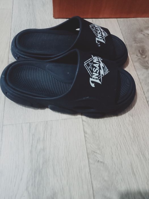 Кроссовки мужские 39