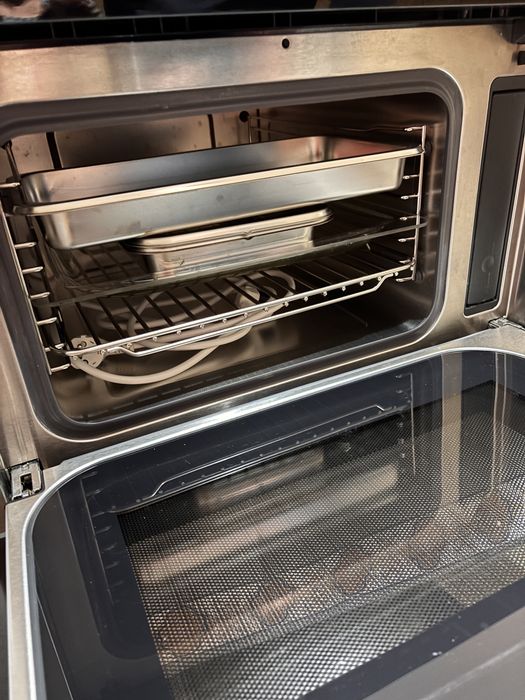 Cuptor Electric MIELE Stare excelentă