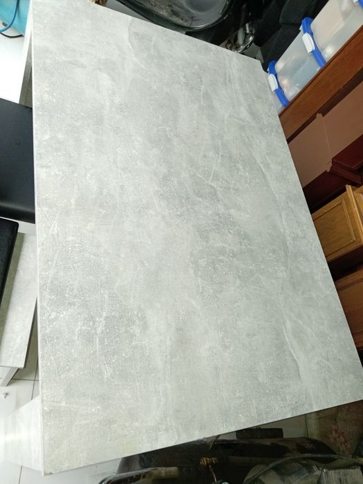 Vind masa de bucătărie  cu 2 bancute