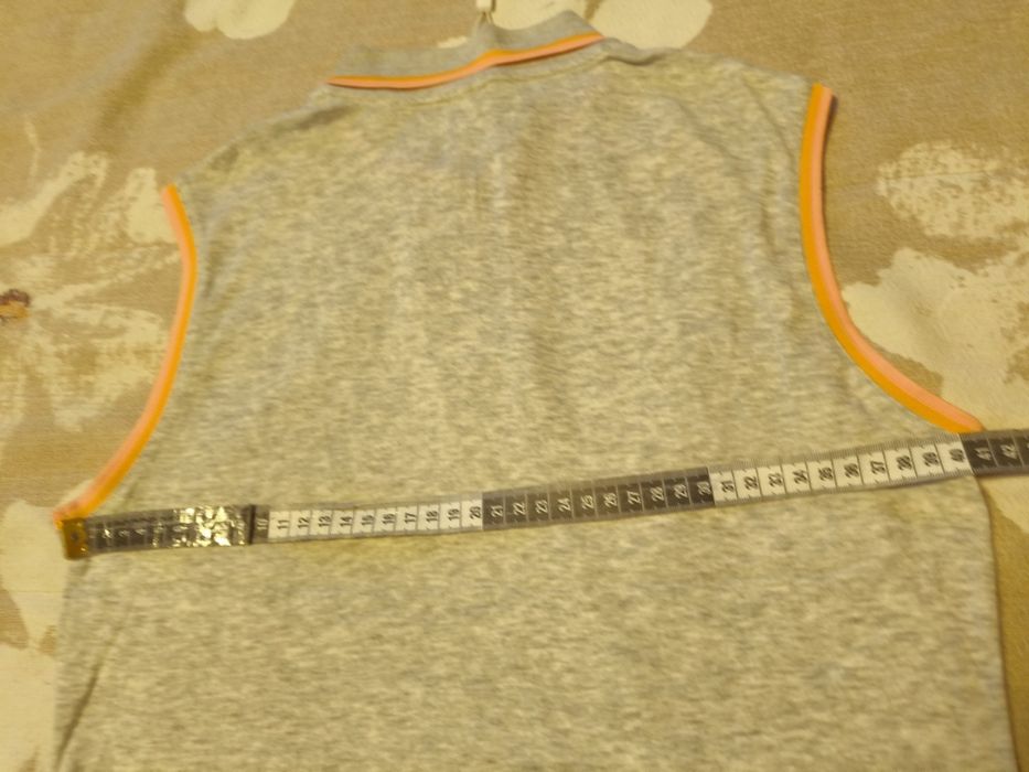 Bluza dama Hugo Boss noua cu eticheta M(38-40)