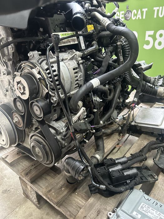 Compresor climă Mercedes A class W177  1.3  benzină  Hybrid 2021