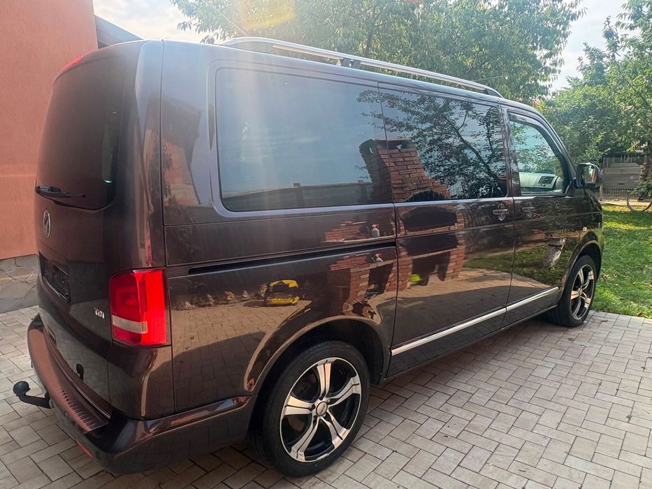 Vând Volkswagen T5 Multivan