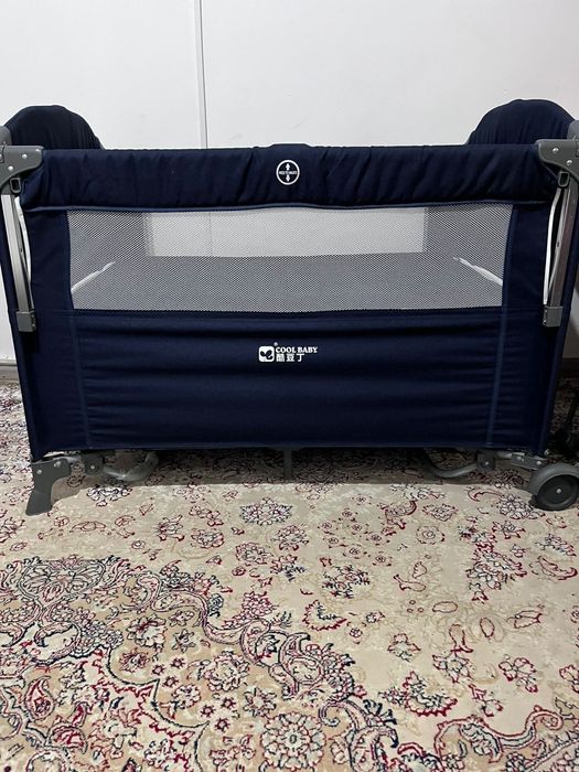 Продам детскую манежку.