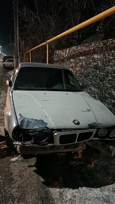 БМВ е34 разбор ...