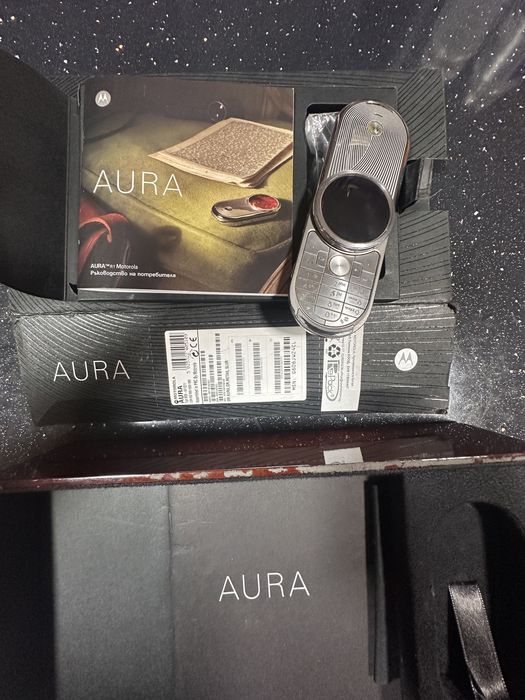 Motorolla aura r1