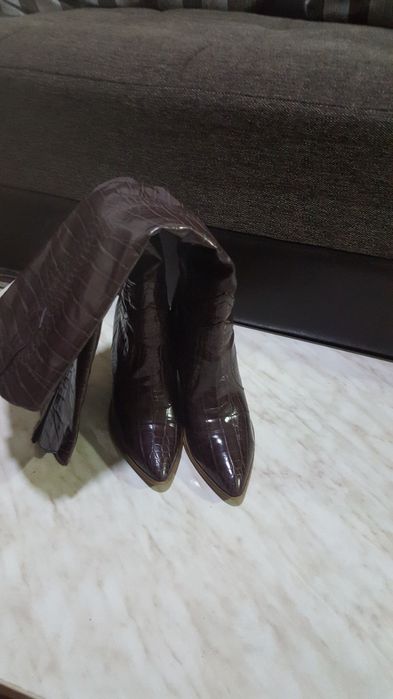 Разбираю гардероб.