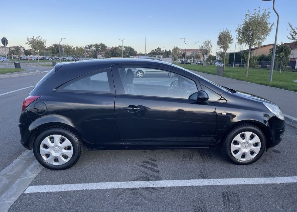 Opel Corsa, 1.2 benzină, 2008, 2 uși, 1600€