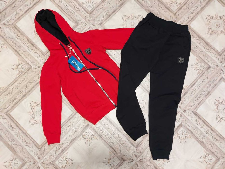 Спортивный костюм девочке