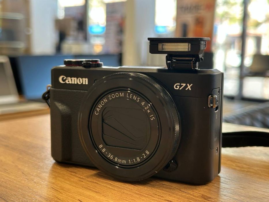 Canon G7X Mark II