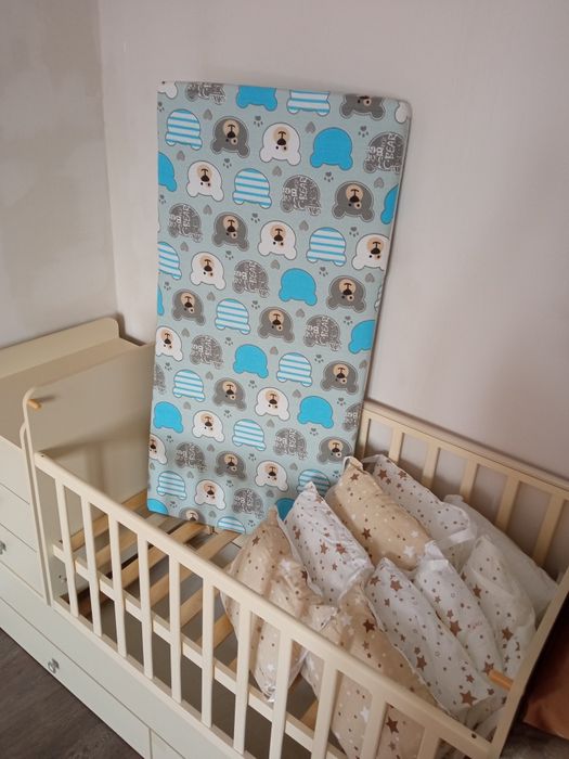 Детская кроватка манеж