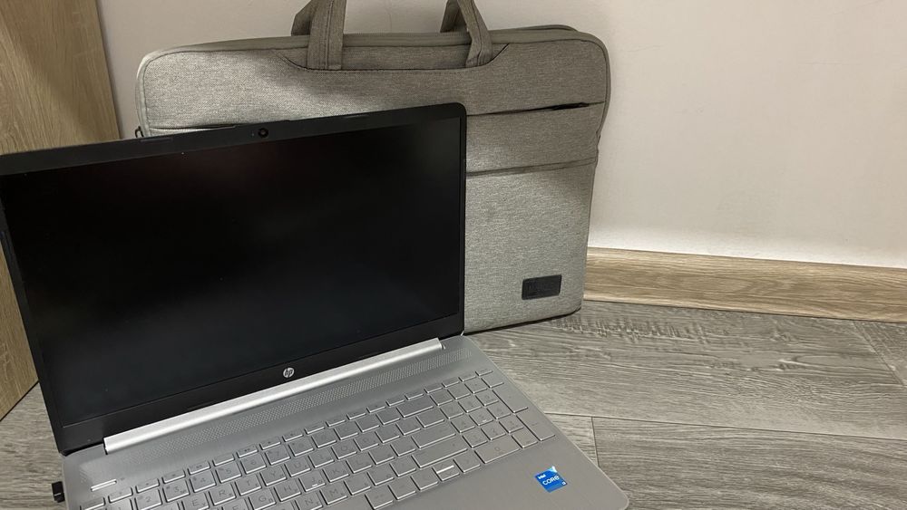 продаем ноутбук новый