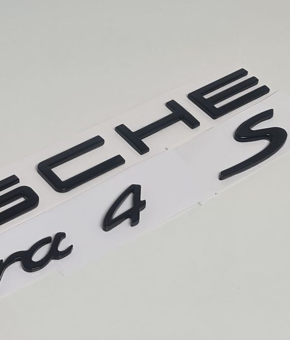 Pachet-Set-Emblema-Sigla-Logo-Stema-Spate-Haion-Porsche-Cayenne-Panamera-Macan-Negru-Lucios-Full-Black-Turbo-4-S-GTS-Poze-Reale