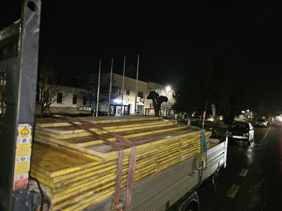 Vand panouri doka cofraje si inchiriez placa galbena 27 montanti pene