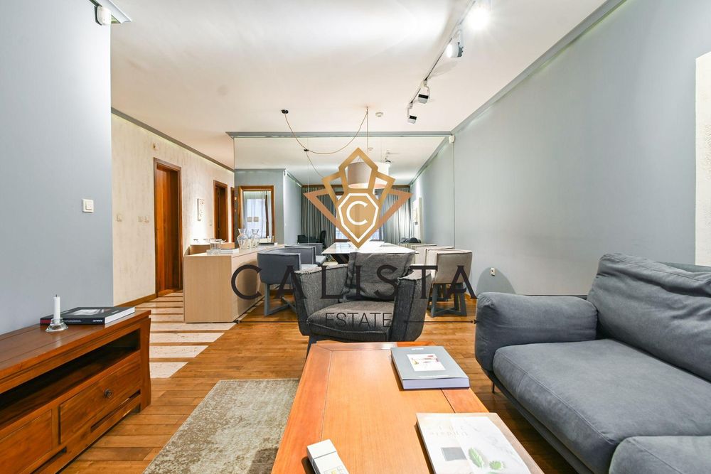 Дава се под наем Тристаен апартамент в София, Център - 90 кв.м за 1445.34 € - Снимка #1