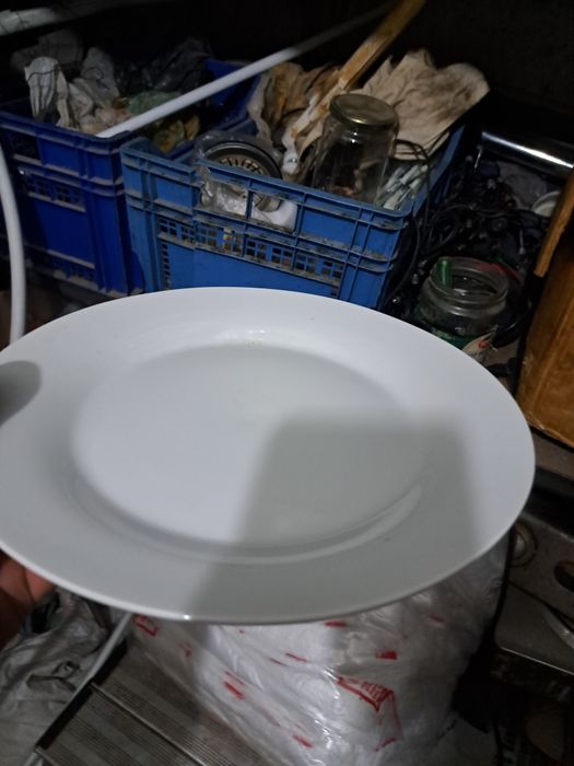 Чиний за ресторант,нови за основно ,пица,салати,десертии други