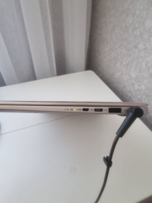 Asus,ультрабук корпус из алюминия