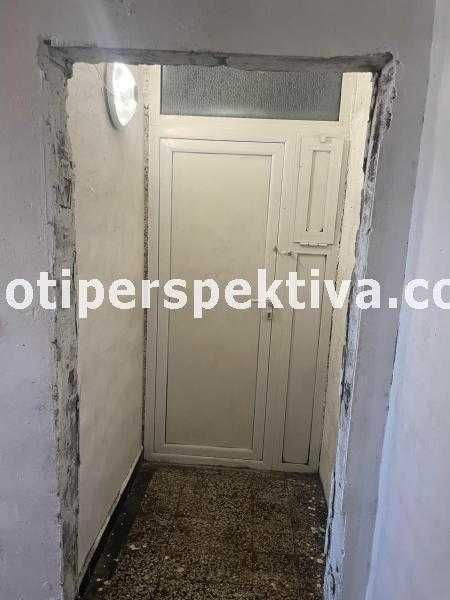 Продава се Тристаен апартамент в Пловдив, Христо Смирненски - 100 кв.м за 1090 €/кв.м - Снимка #10
