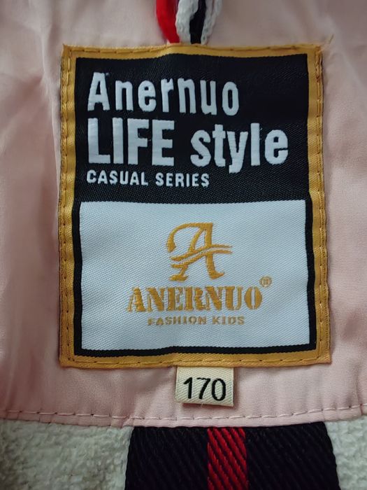 Пуховик на девочку