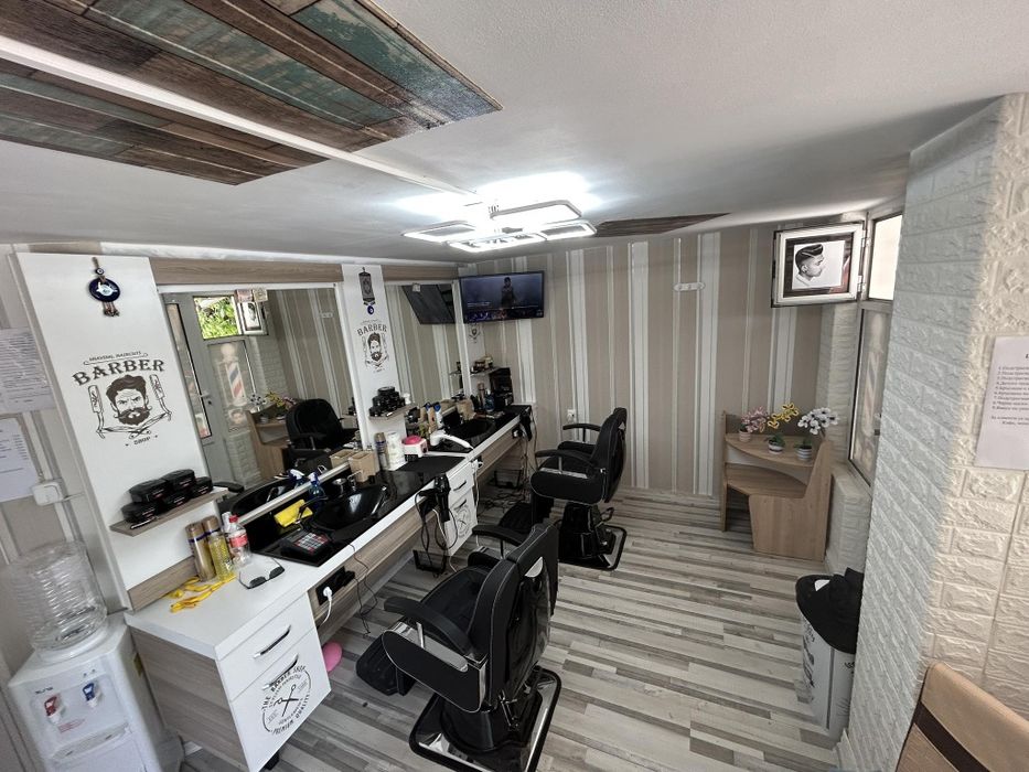 Продавам работещ бизнес бръснарски салонн
