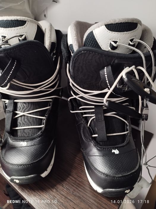 Bootsi Northwave mărimea 37(23,5cm)34-35 la picior