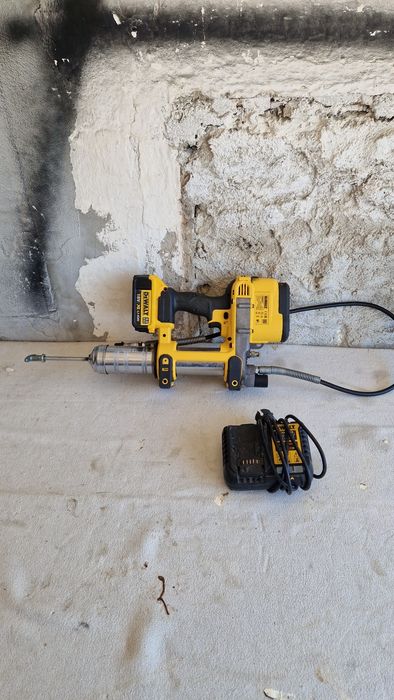 Gresor Dewalt DCGG571