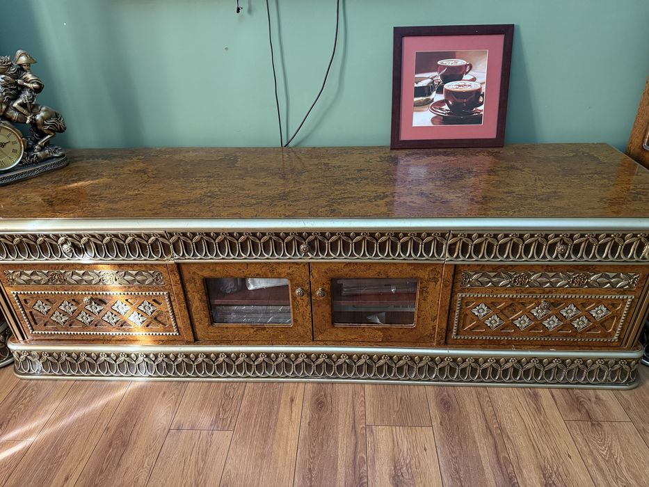 Стенка/шкаф для гостиной