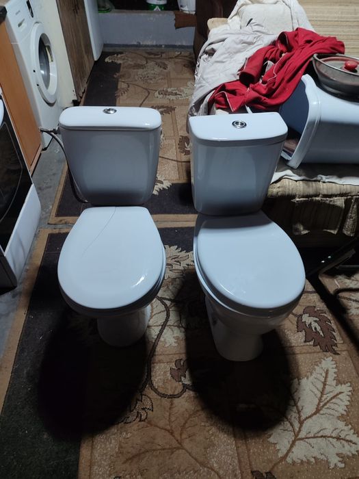 Продам унитазы..