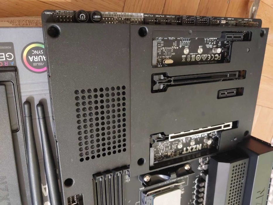 AMD Ryzen 7 5800X + NZXT N7 B550