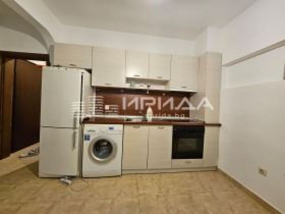Продава се Двустаен апартамент в София, Медицинска академия - 45 кв.м за 3400 €/кв.м - Снимка #1