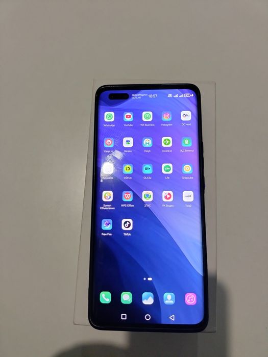 Срочно продам телефон Хуавей нова 11 про