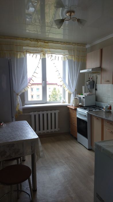 Продаю 4 комнатную квартиру