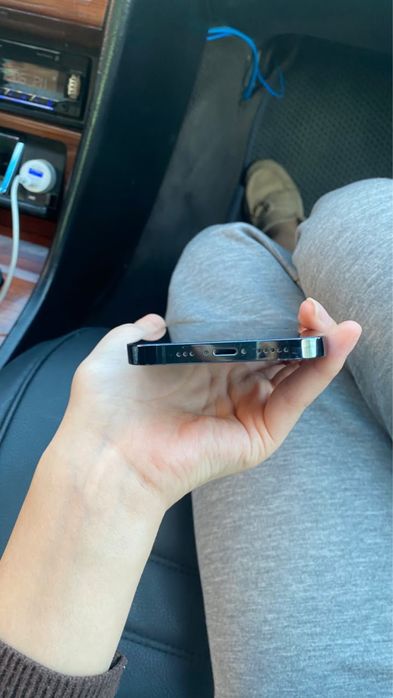 Айфон 12 про продам