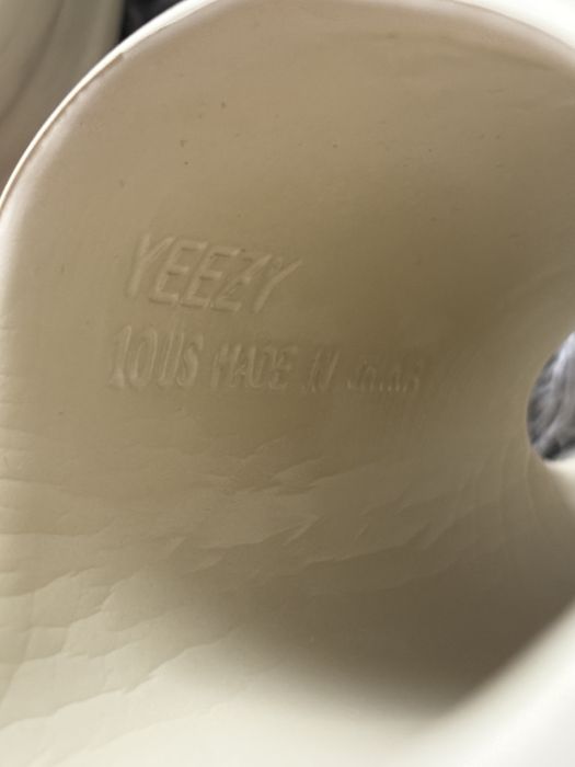 Yeezy slides crem