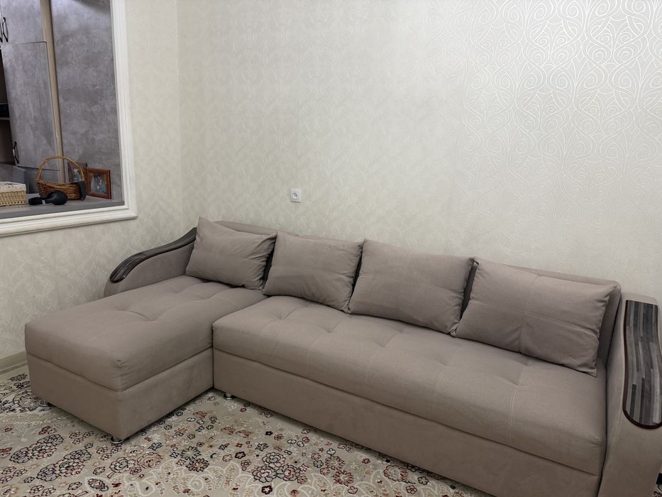 Диван в отличном состоянии