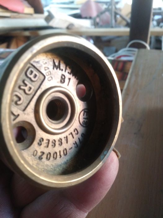 Adaptor gpl pt incarcat butelii auto