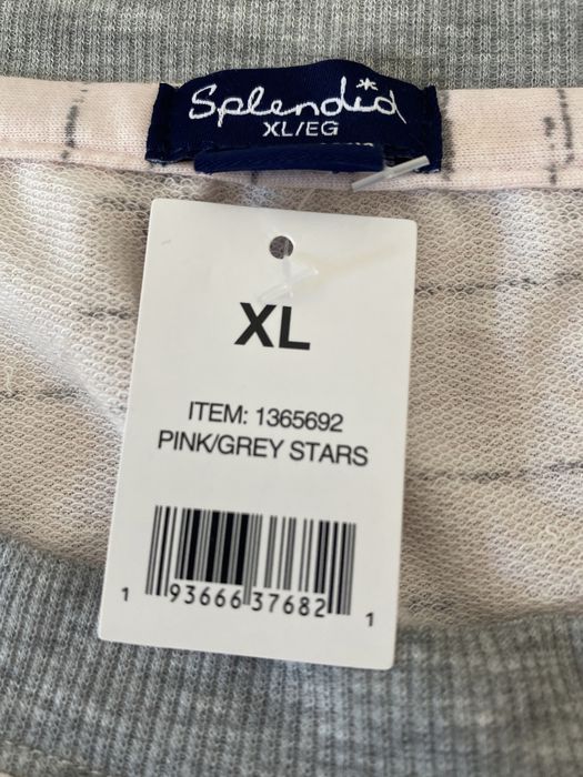 Можно носить как спорт одежду, пижама или для дома