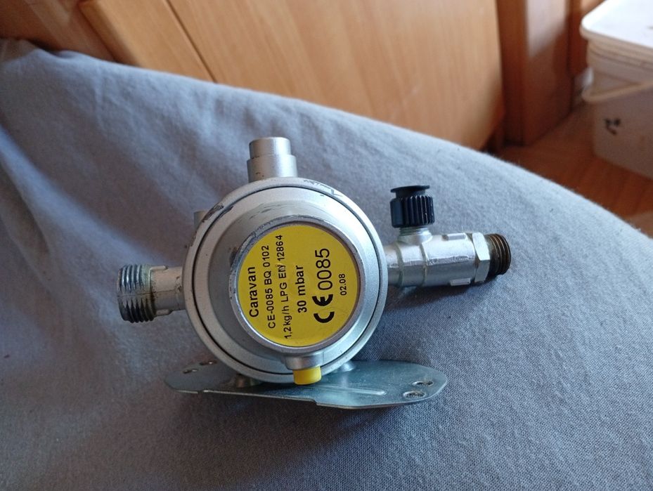 Продавам Truma mono control